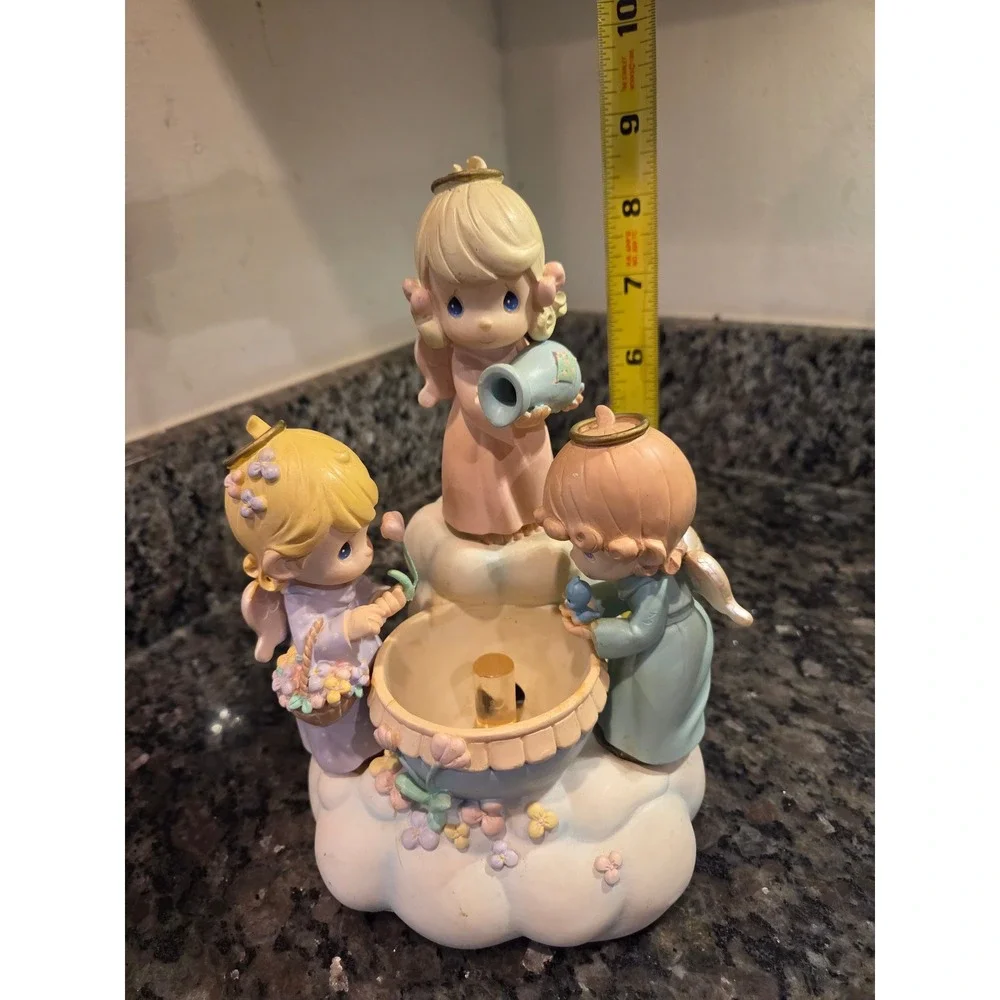 Precious Moments Musical Fountain AWF-1001-E Waltz of the Flowers